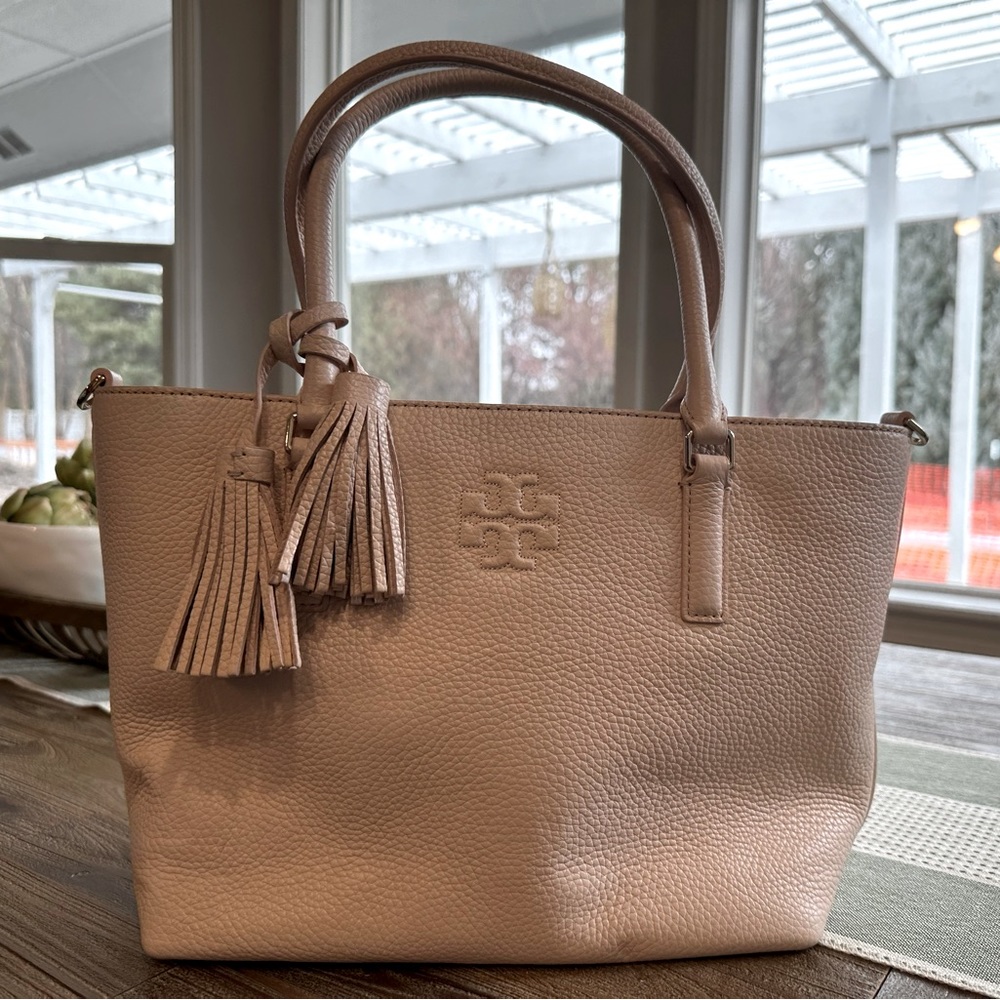 NWOT Tory Burch Pink Pebbled Leather Handbag